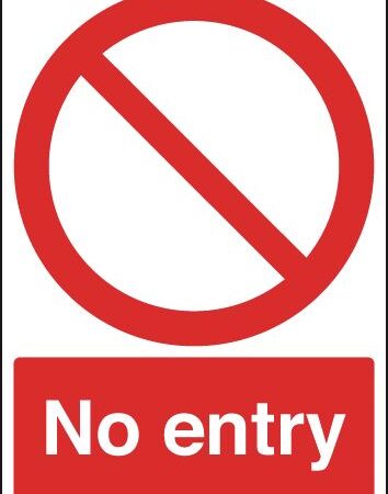 PH03127Q - 300x250mm No Entry Relective sign
