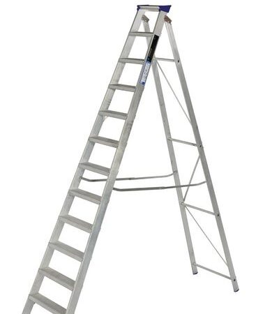 304TSA1 Industrial Non-Slip Swingback Stepladders - Image 6