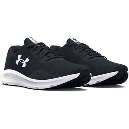 UA035 - Under Armour women's charged pursuit 3 trainers