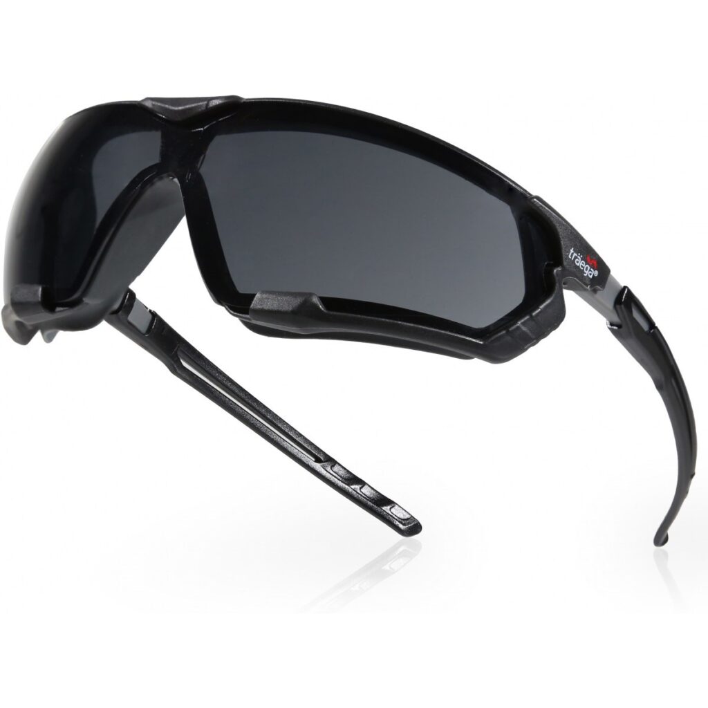 Traega LUGA™ HYBRID - SMOKE LENS  with interchangeable strap and side arms as standard.