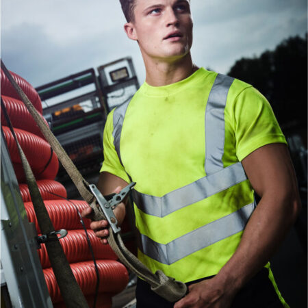 TRS194 - Regatta Pro Hi Vis Tee, offers great moisture-wicking performance to keep you fresh