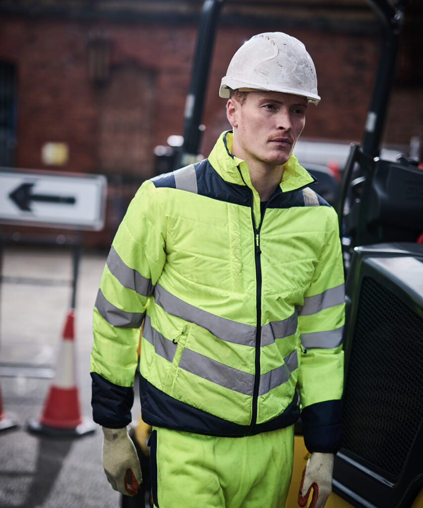 TRA483 - Regatta Pro hi-vis thermal Baffle  jacket, toasty,  Thermo-guard 140gsm insulation