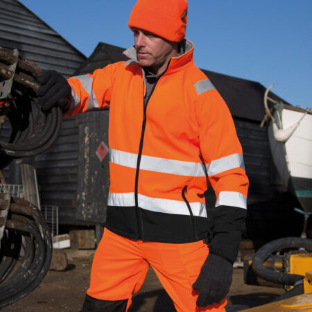 R450X Result 3 layer Safety Softshell  Orange water-repellent finish, breathable, and windproof - Image 4