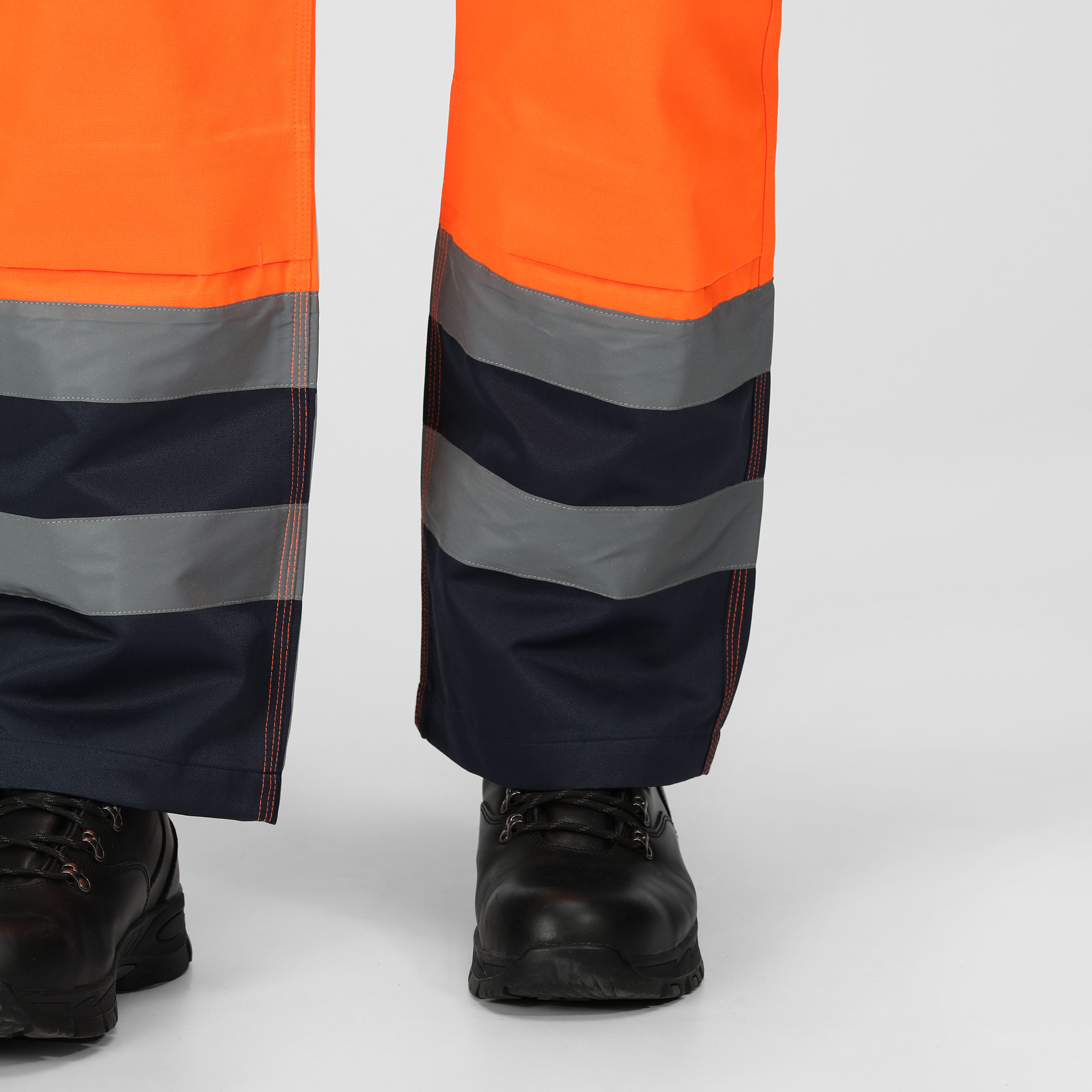 TRJ524R Regatta Pro hi-vis cargo trousers, packed with pockets, hard-wearing Orange - Image 3