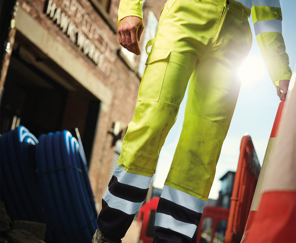TRJ524R Regatta Pro hi-vis cargo trousers,  packed with pockets, hard-wearing