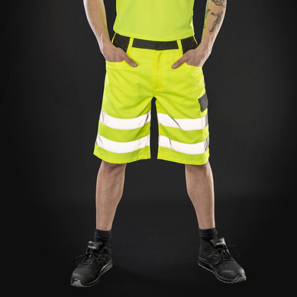 R328X ResultSafety cargo shorts EN20471 Class 2 safety short.