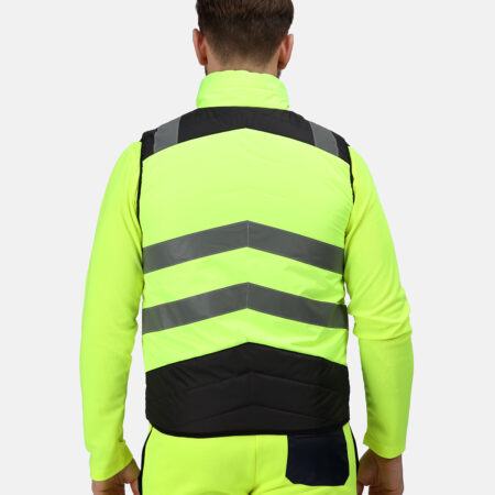 TRA871 Regatta Pro hi-vis thermal bodywarmer  with a warm lining and insulation to keep you toasty. - Image 3