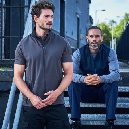 RX550 Pro 2-layer softshell features full-front zip fastening and handy front zipped hand pockets