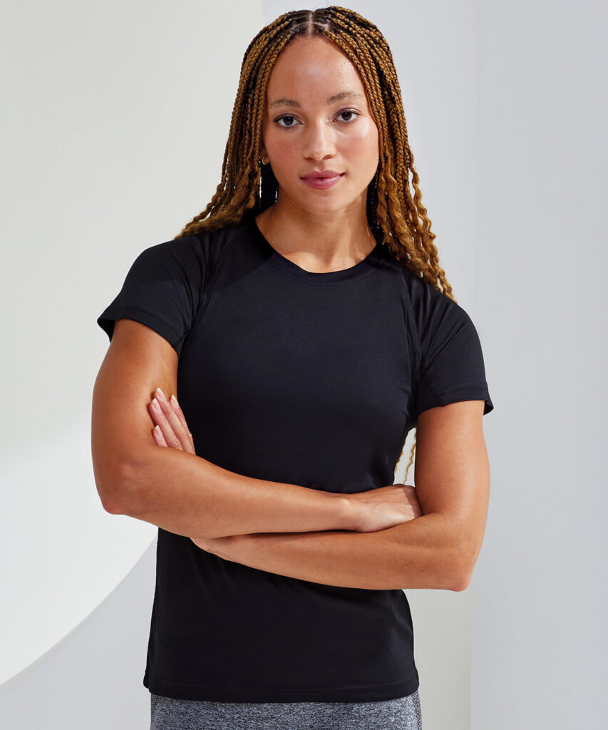 TR021-singleR Women's TriDriĀ® panelled tech tee.F