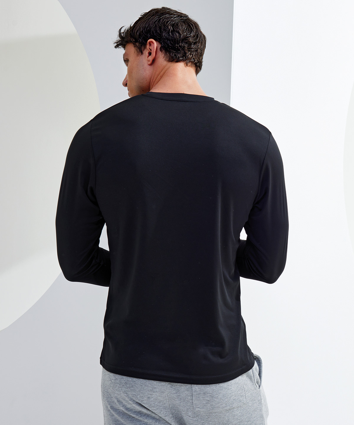 TR050-singleR TriDriĀ® long sleeve performance t-shirt, Wicking fabric keeps you dry 1-4 rate - Image 3
