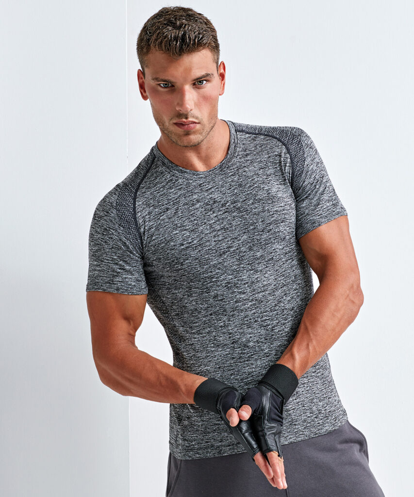 TR201-singleR TriDriĀ® Seamless '3D fit' multi-sport performance short sleeve top, a seamless design for smooth comfort 1-4 rate