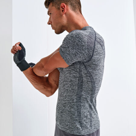 TR201-singleR TriDri® Seamless '3D fit' multi-sport performance short sleeve top, a seamless design for smooth comfort 1-4 rate - Image 3