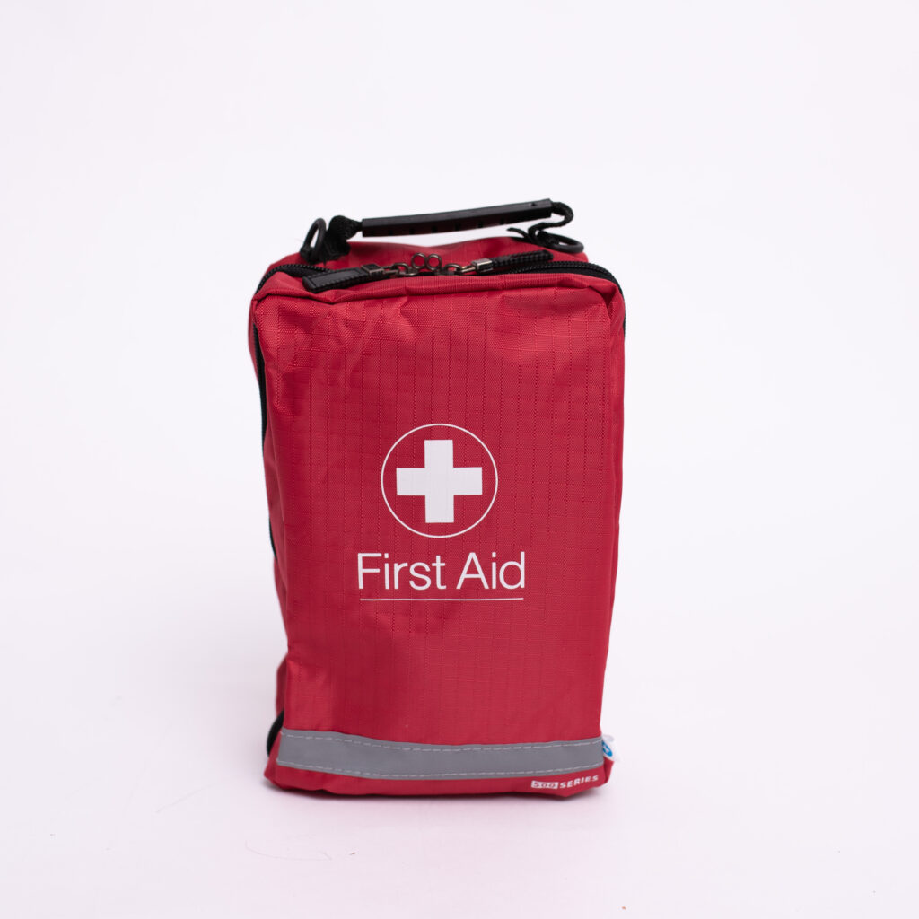 COMPACT VEHICLE FIRST AID KIT
