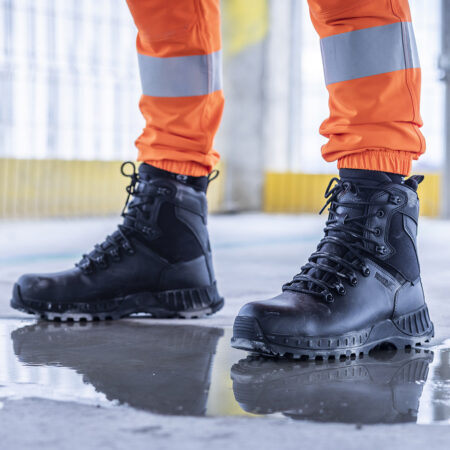 TRK213 – Regatta Basestone S3 breathable waterproof membrane safety boots are great in adverse weather