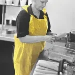 NM-100-PEAP - Apron Gauge :  11 μm, PE Disposable Aprons, Pack of 1000 (FLAT PACKED) - Image 4