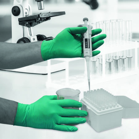 FNG100 Finite ® Green FNG100 box of 100 Superb protection against chemicals, Achieves type B chemical resistance Case price £84.90-£8.49/box 100