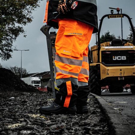 Beeswift Deltic Hi-vis Two-tone Ripstop Breathable And Waterproof Rail Overtrouser Orange / Black Item Code: BSDTRTTORBL