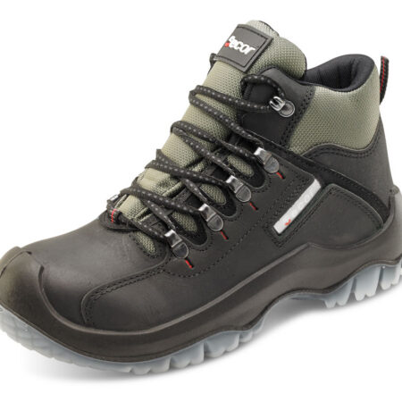 Beeswift Traxion Boot Black