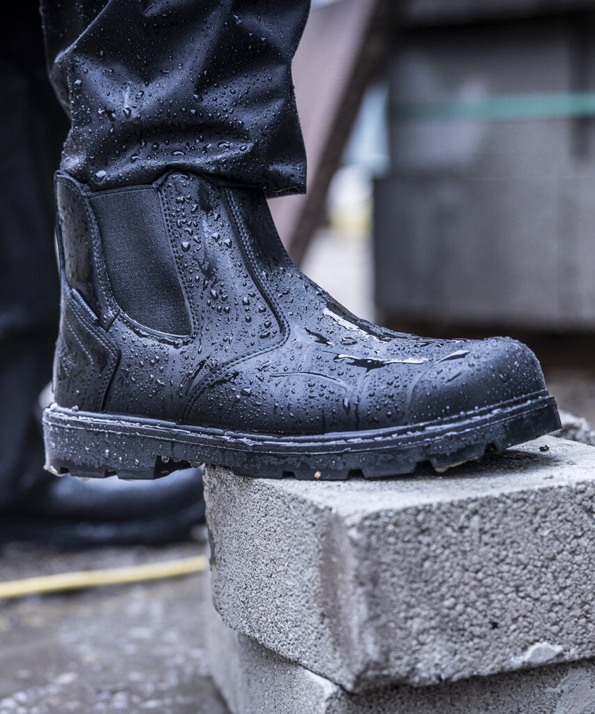 Regatta Professional Waterproof S3 Dealer boots TRK207